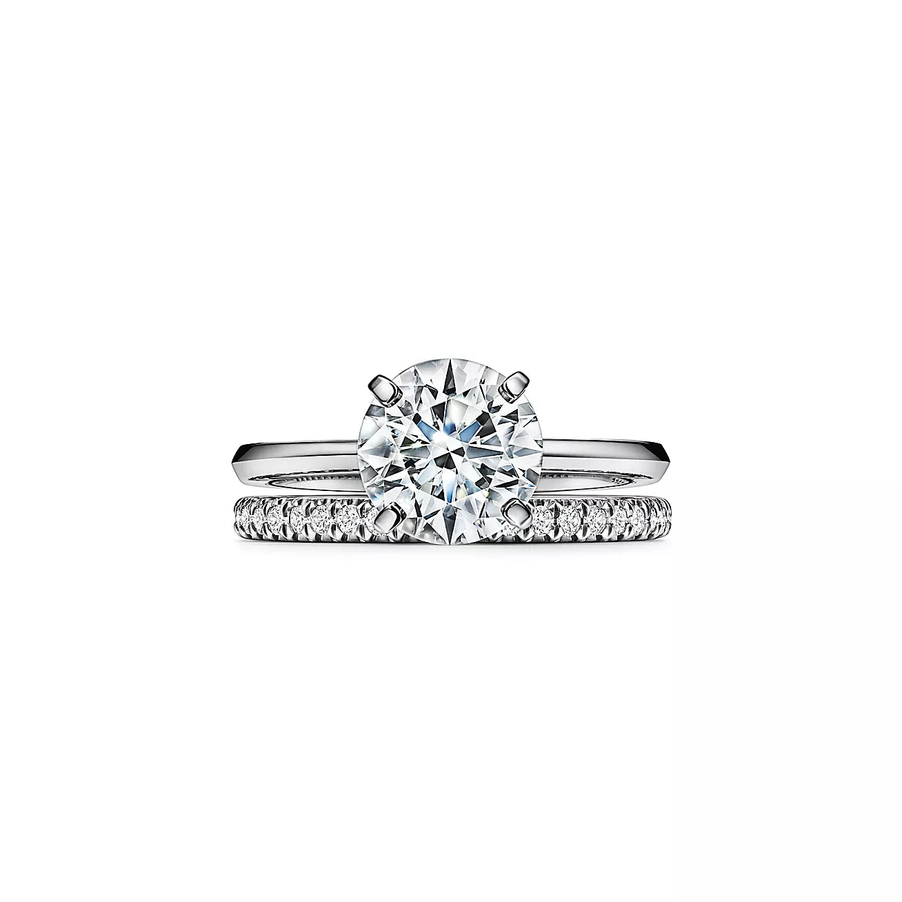 Engagement Ring With a Round Brilliant Gem